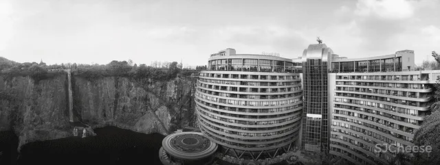 上海“深坑酒店”耗时12年耗资20亿!