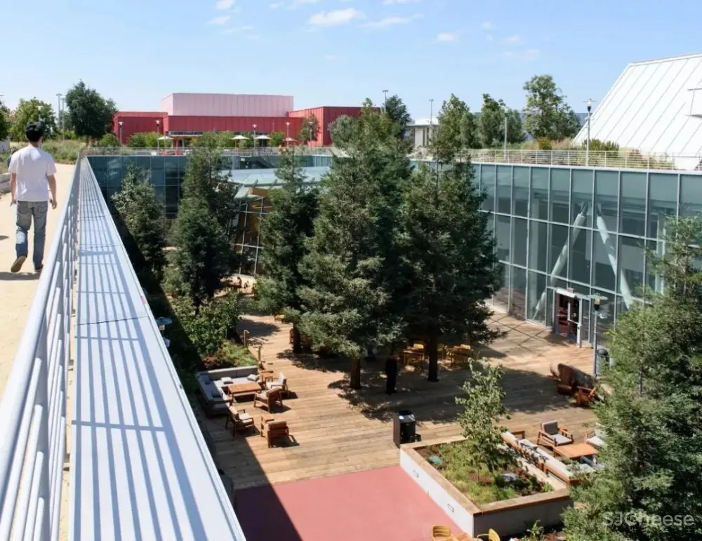 Frank Gehry设计的Facebook新总部大楼,这才是真正的花园办公