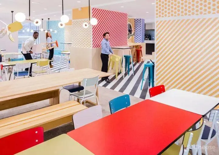 变革时代 浪漫的法兰西大区市政局办公设计欣赏