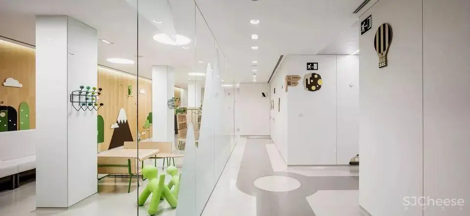 瓦尔德希伯伦大学儿童医院设计 瓦尔德希伯伦大学儿童医院设计