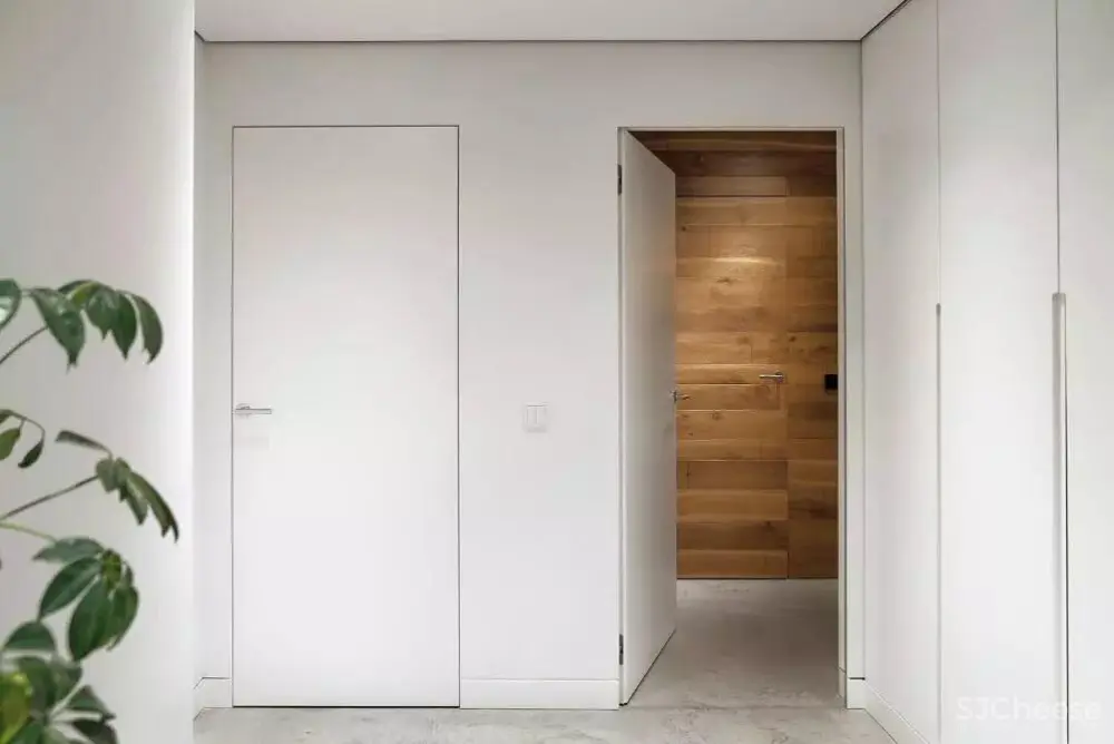 波兰： Penthouse PK43