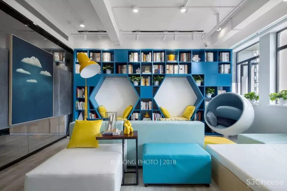 龙湖冠寓青年公寓,在阳光灿烂的家居里把握当下