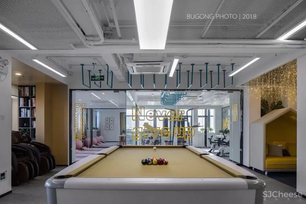 龙湖冠寓青年公寓,在阳光灿烂的家居里把握当下