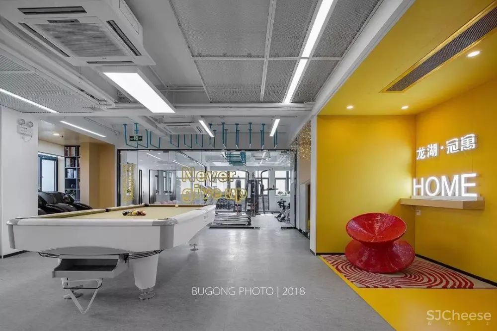 龙湖冠寓青年公寓,在阳光灿烂的家居里把握当下