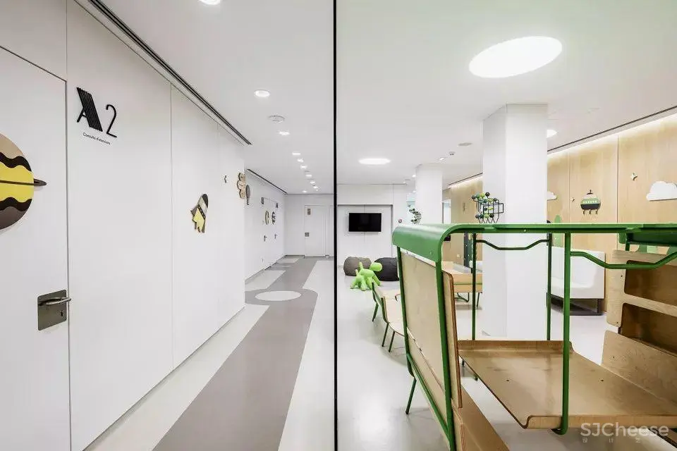 瓦尔德希伯伦大学儿童医院设计 瓦尔德希伯伦大学儿童医院设计