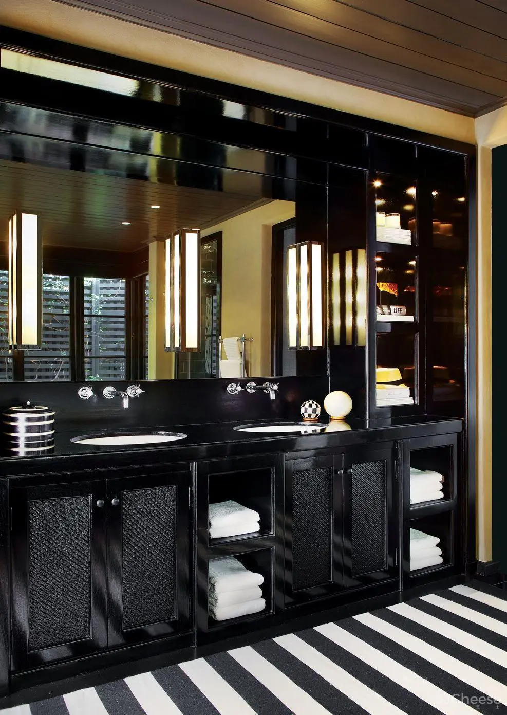 John Jacob | 黑与白的和谐之美 John Jacob | 黑与白的和谐之美