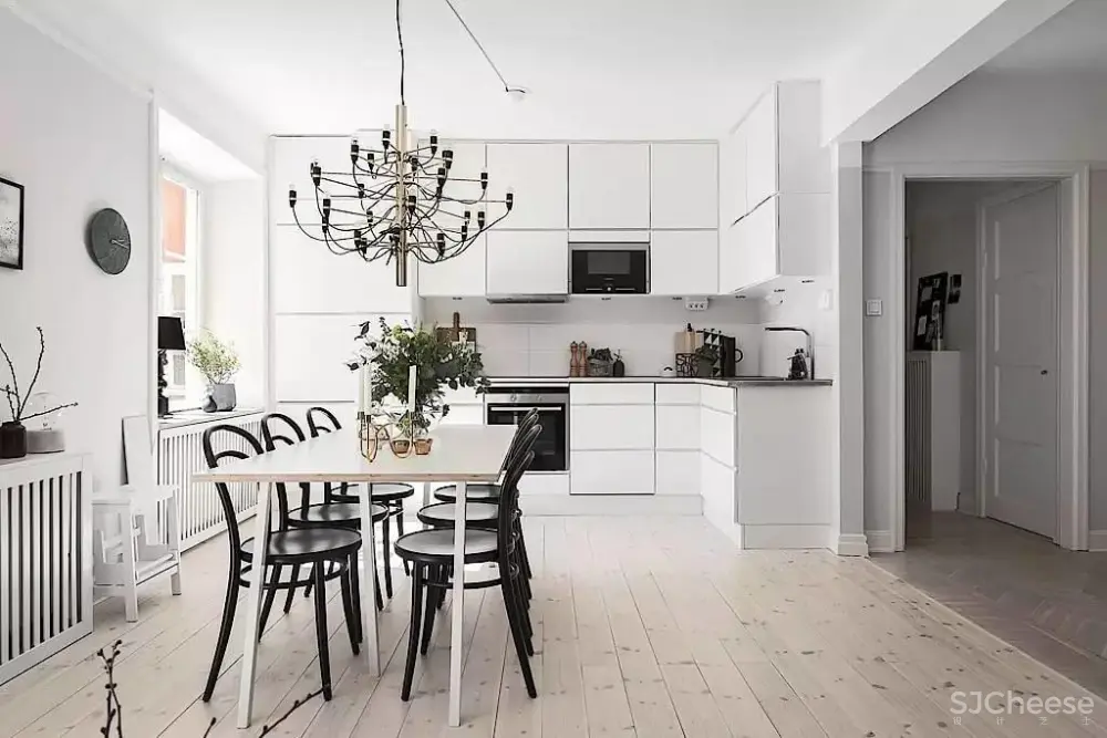 斯德哥尔摩:黑与粉的搭配,优雅而灵动