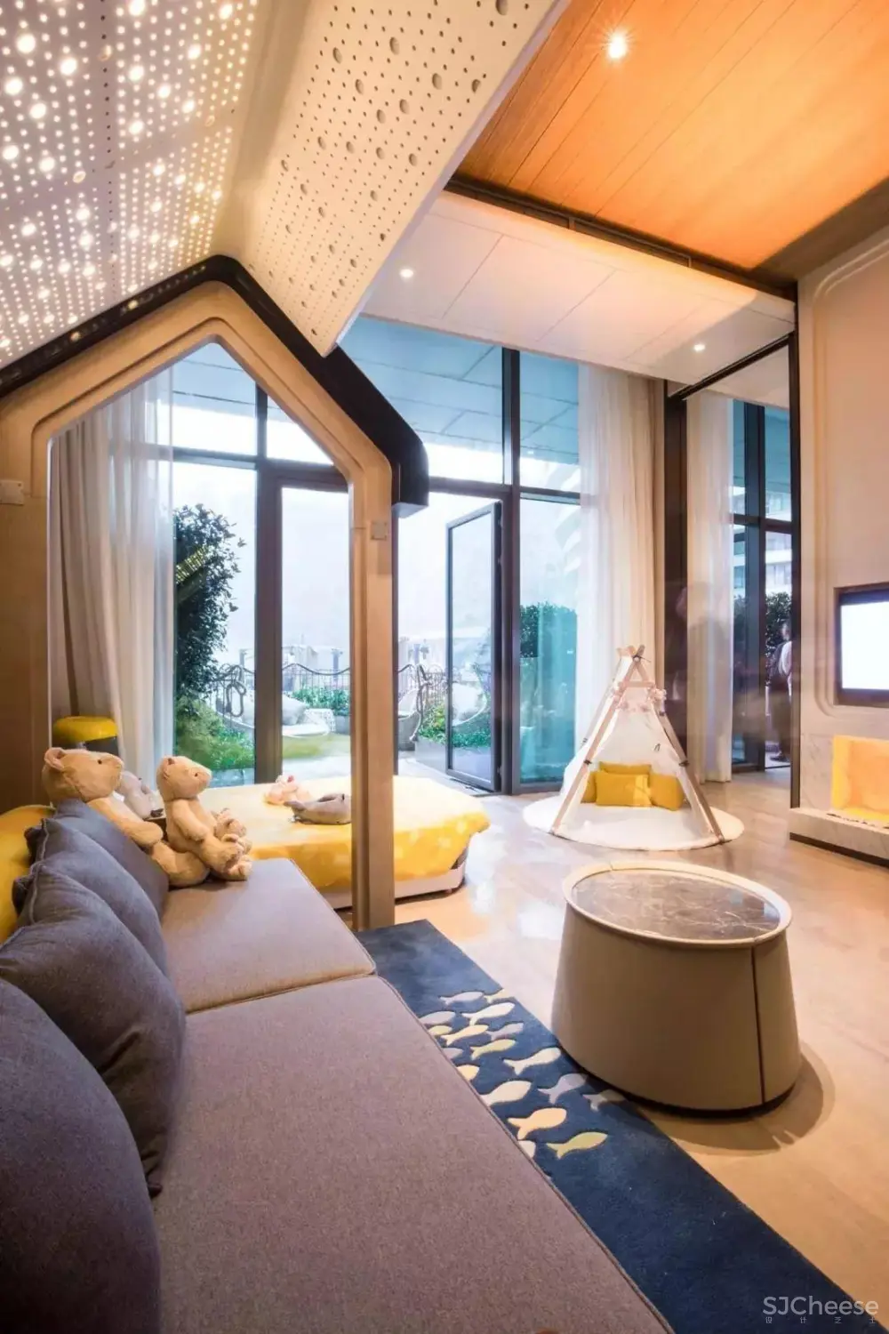 上海“深坑酒店”耗时12年耗资20亿!