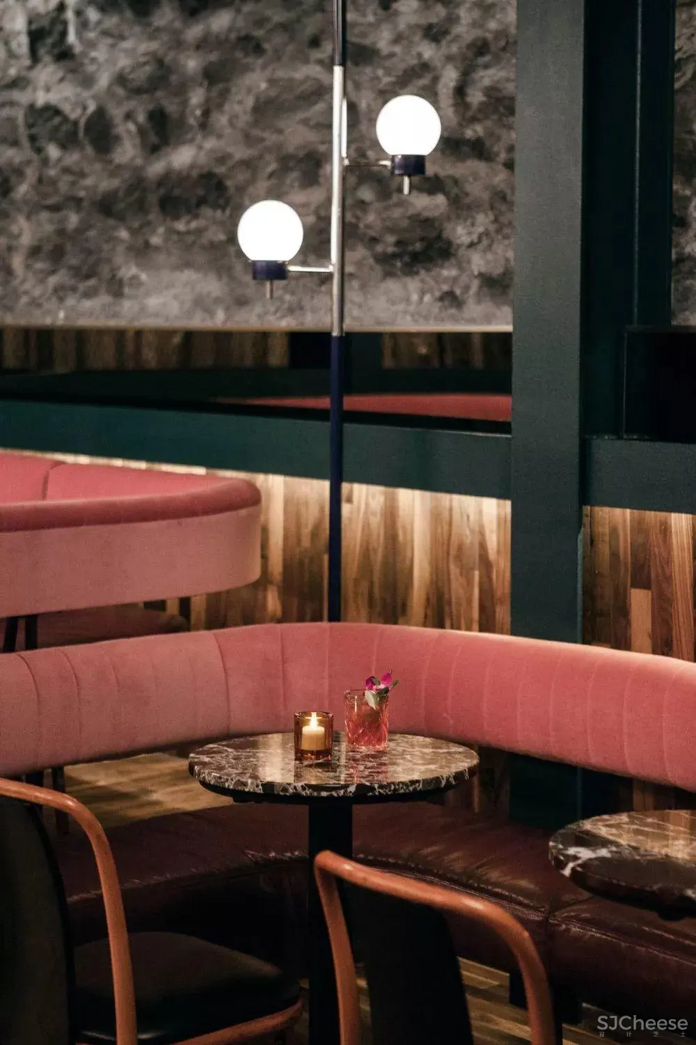 以内 / 加拿大RYU日本餐厅由MÉNARDDWORKIND设计完成