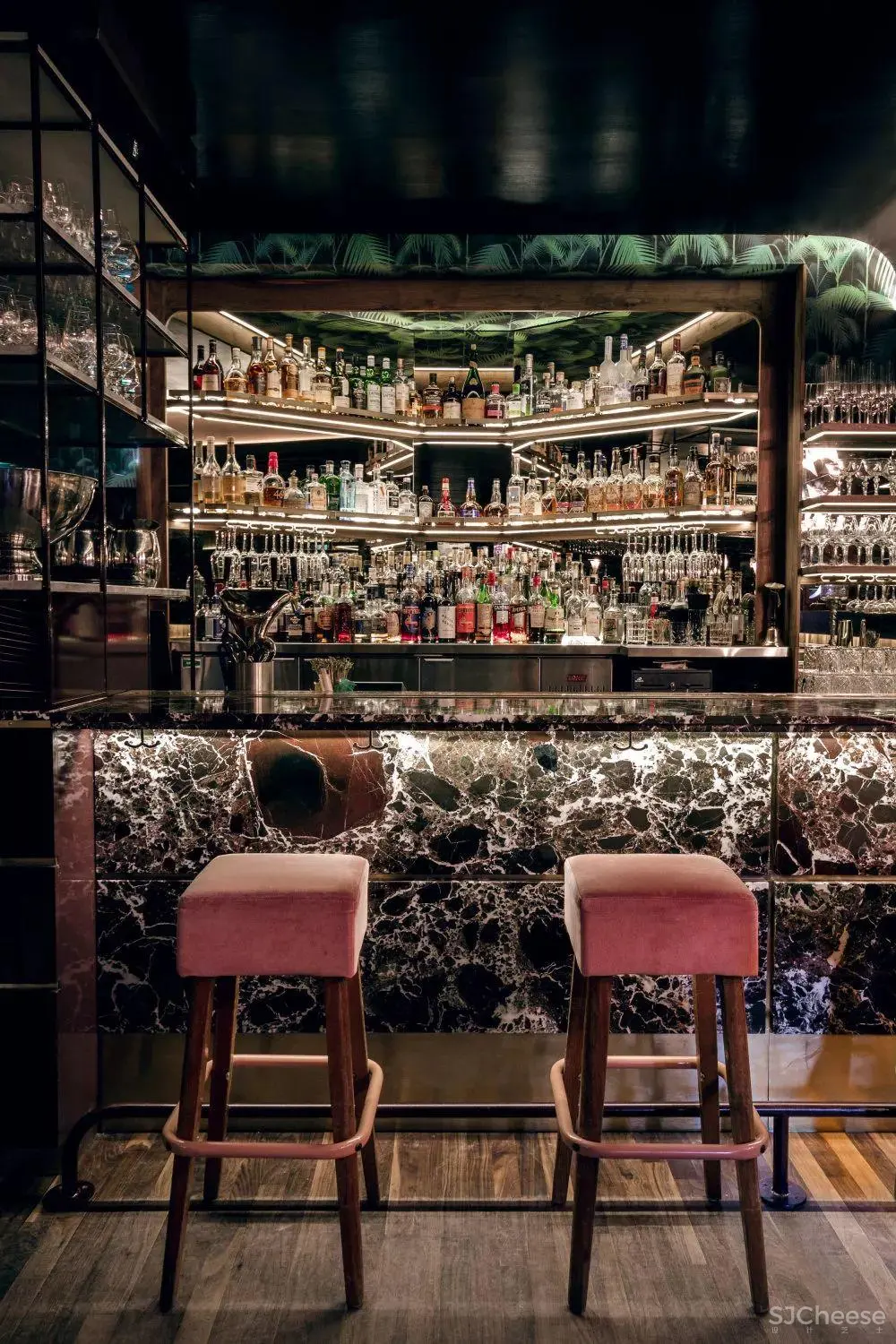 以内 / 加拿大RYU日本餐厅由MÉNARDDWORKIND设计完成