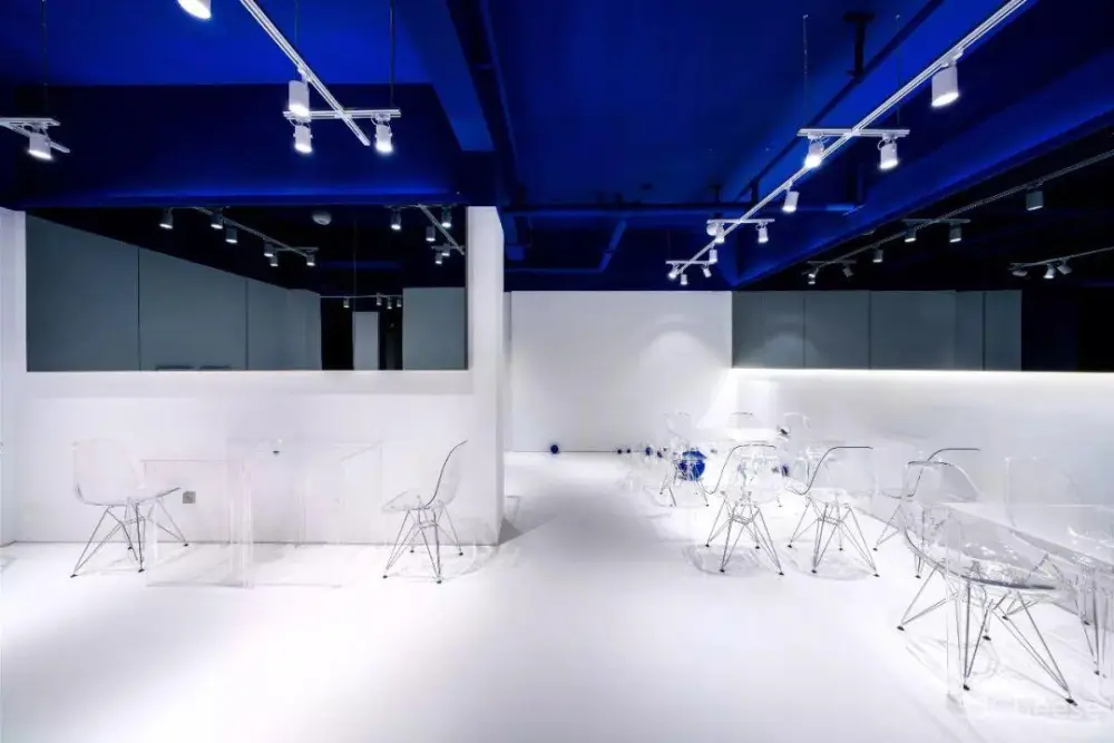 作品赏析|深海咖啡馆 Deepsea Coffee