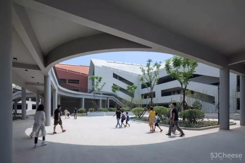 杭州最有趣的学校设计丨可自由探索的趣味屋顶 杭州最有趣的学校设计丨可自由探索的趣味屋顶