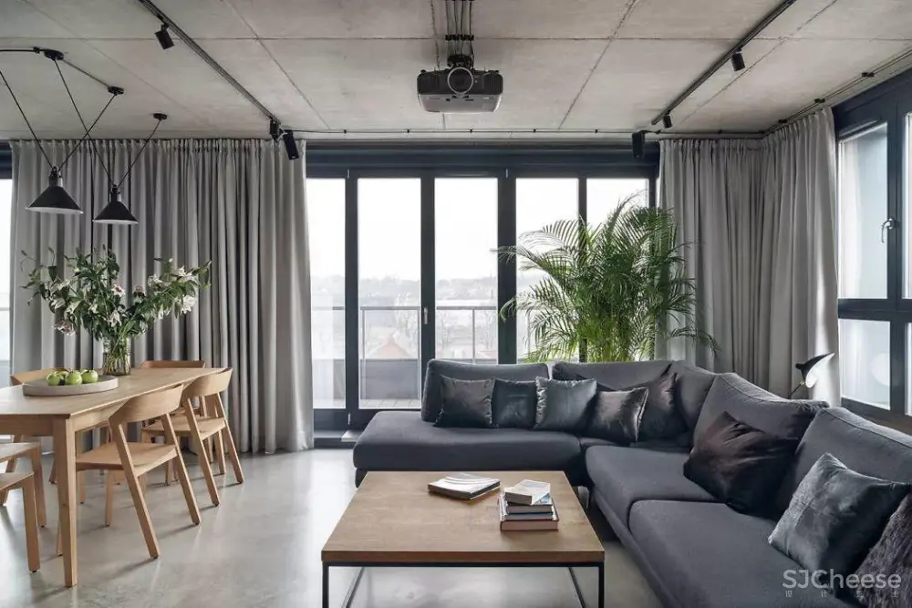 波兰： Penthouse PK43