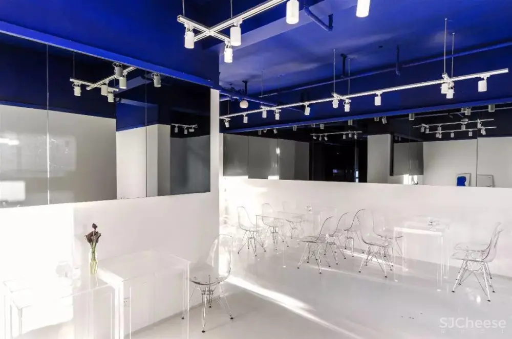 作品赏析|深海咖啡馆 Deepsea Coffee