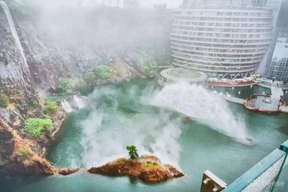 上海“深坑酒店”耗时12年耗资20亿!