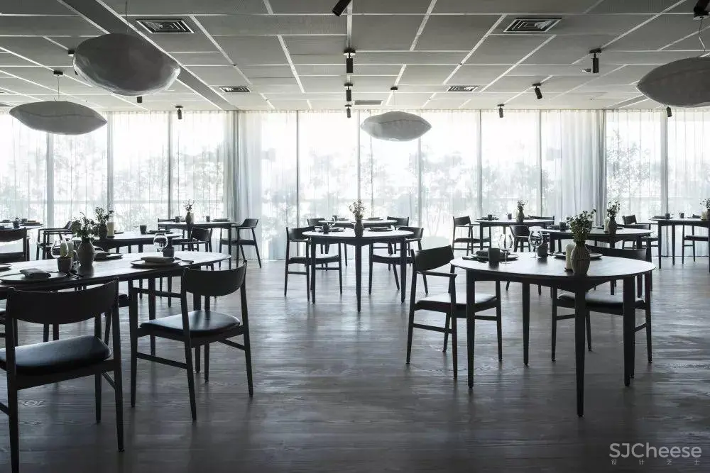 日式餐厅Sticks’n’Sushi新店设计 | OEO Studio