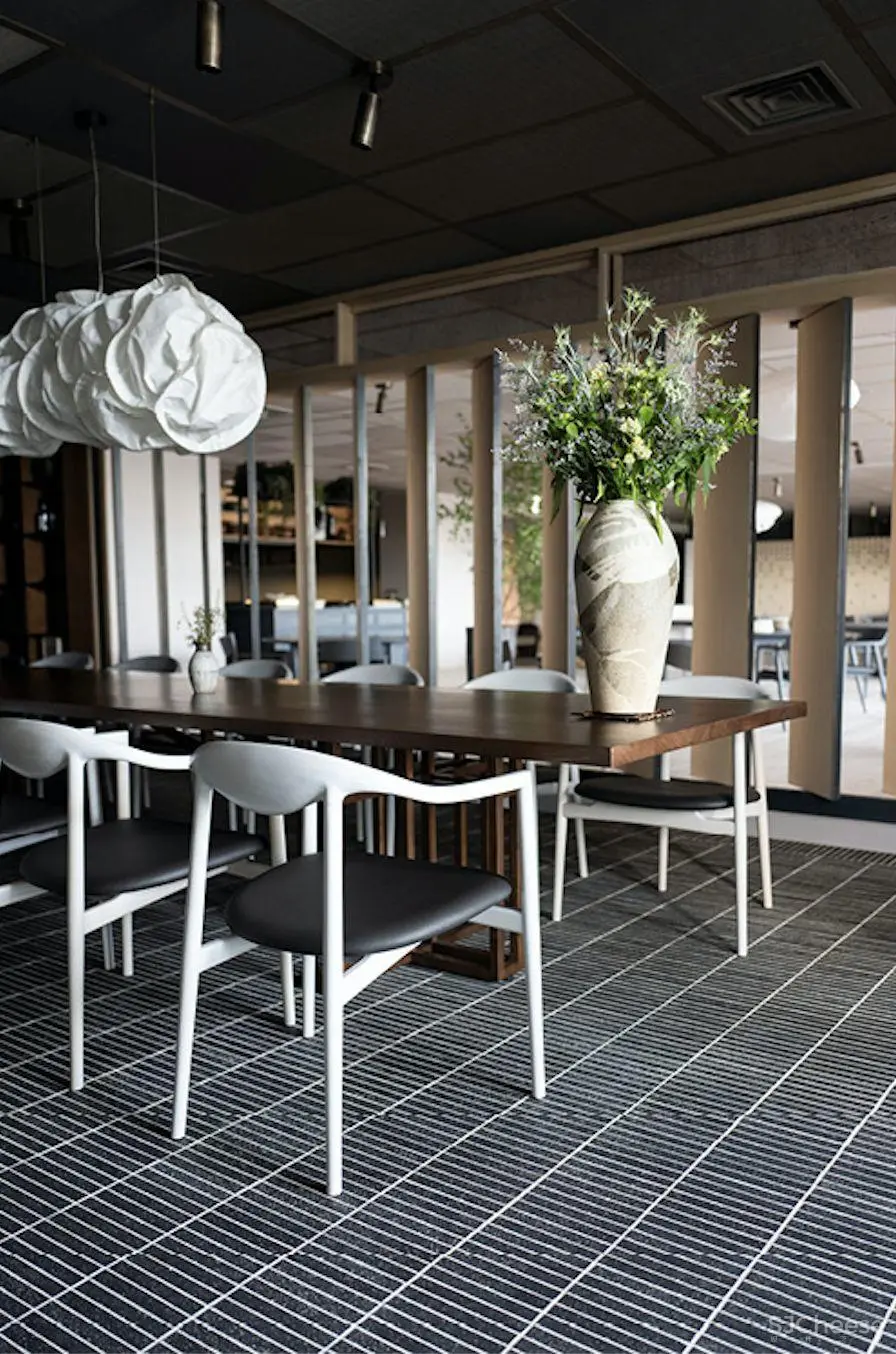 日式餐厅Sticks’n’Sushi新店设计 | OEO Studio