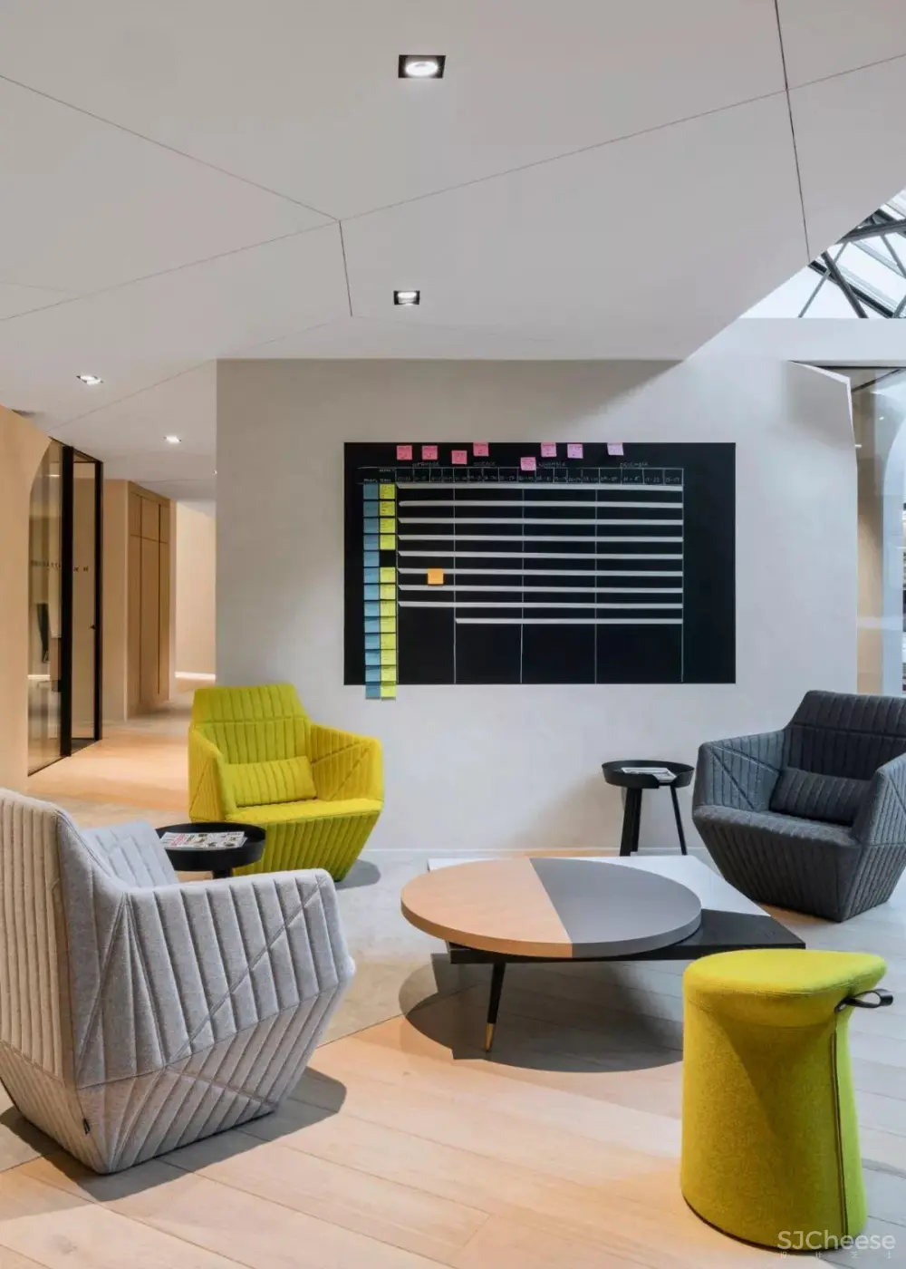 有这样的办公室,大家都愿意来上班 | ID Real马德里总部办公 ID Real马德里总部办公