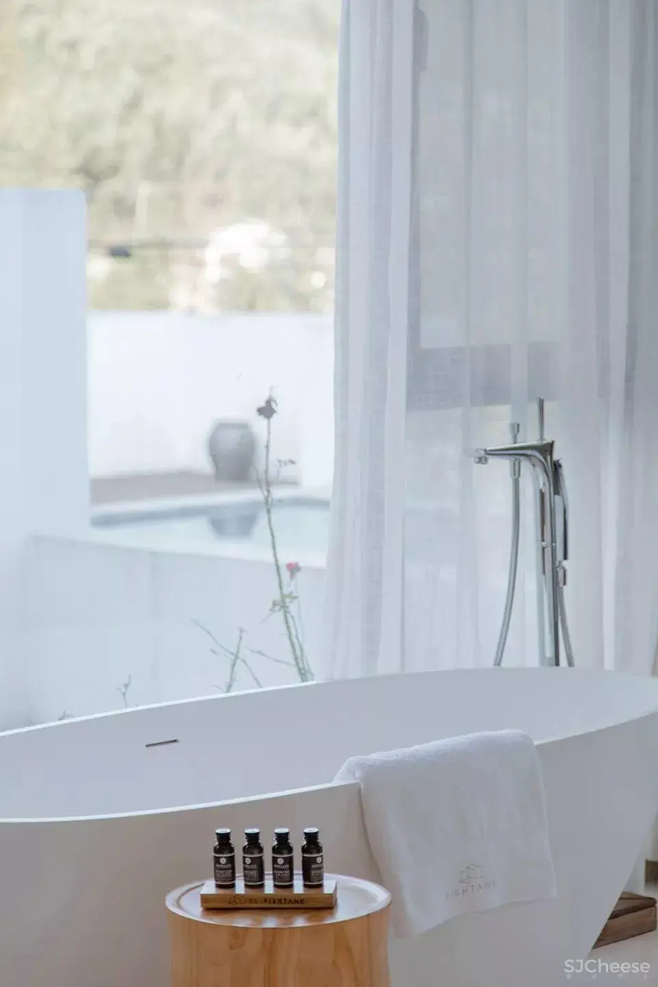 农舍变美墅:鱼缸·花田美宿! 农舍变美墅:鱼缸·花田美宿!