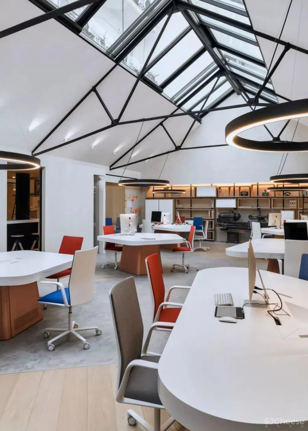 有这样的办公室,大家都愿意来上班 | ID Real马德里总部办公 ID Real马德里总部办公