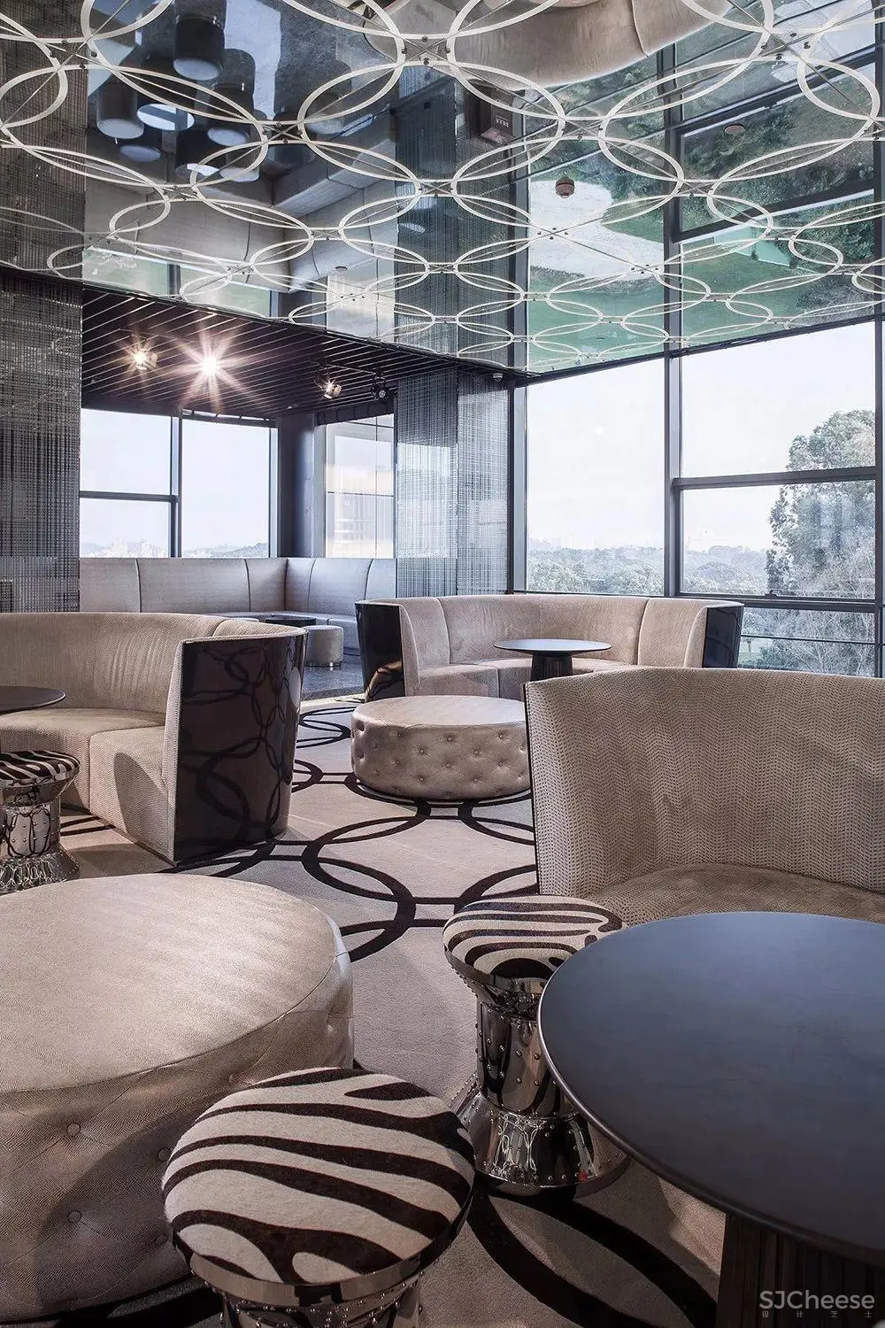 无与伦比的摇滚体验 | 深圳硬石酒店