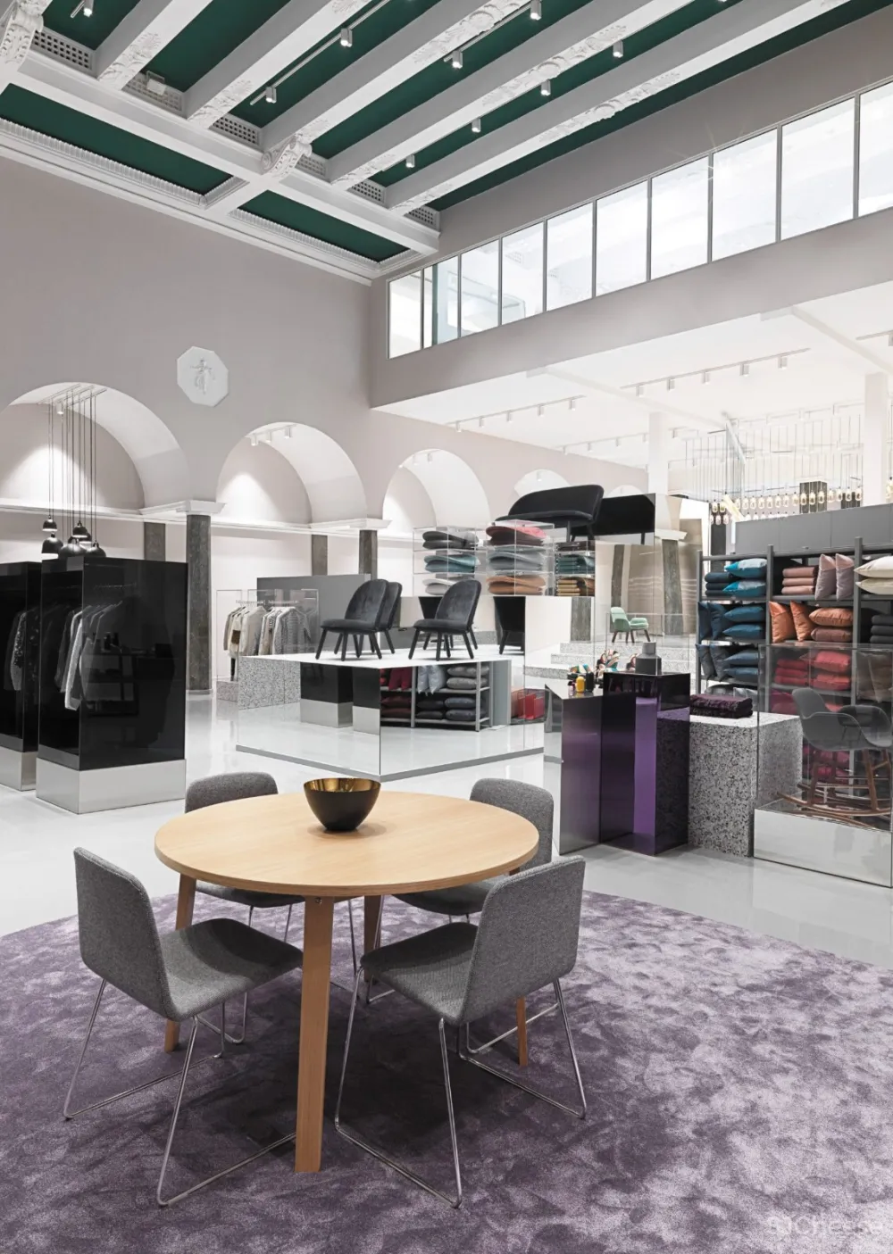 哥本哈根：新旗舰店粉色的房间 首