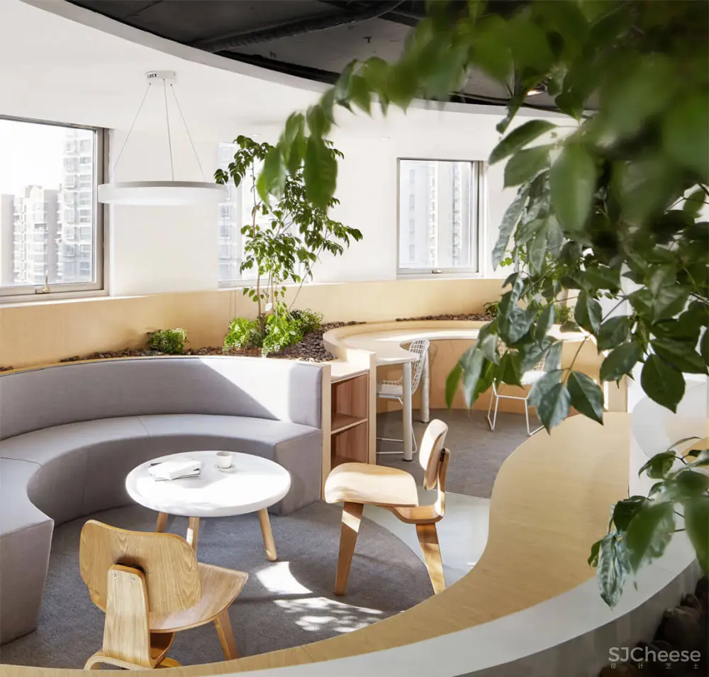 上海一家隐于钢筋混凝土的工作花园