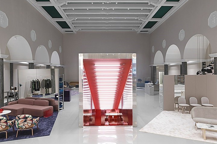 哥本哈根：新旗舰店粉色的房间 首