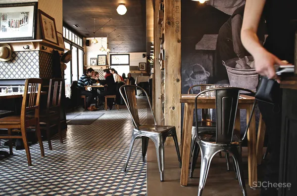 la Corde à Linge 老外的咖啡馆