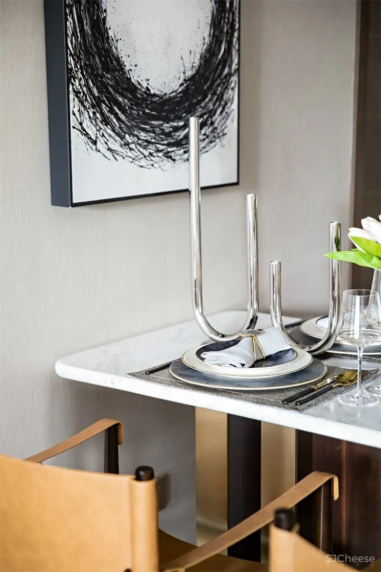 绿地长沙武广样板房丨冷元宝设计