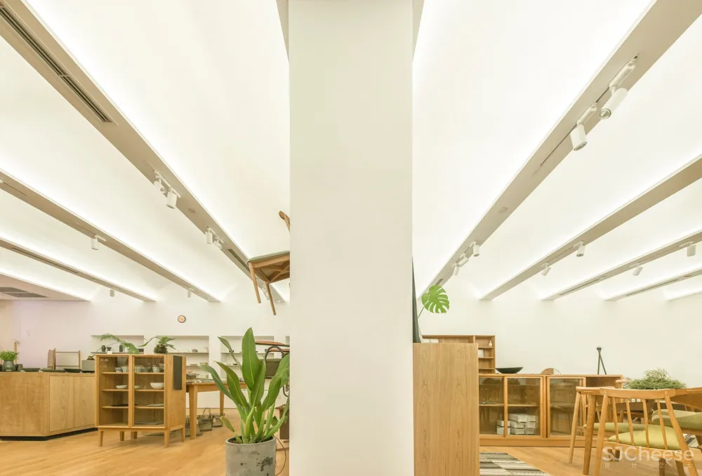 “ 失物招领”：时间与物品的交互之美 首