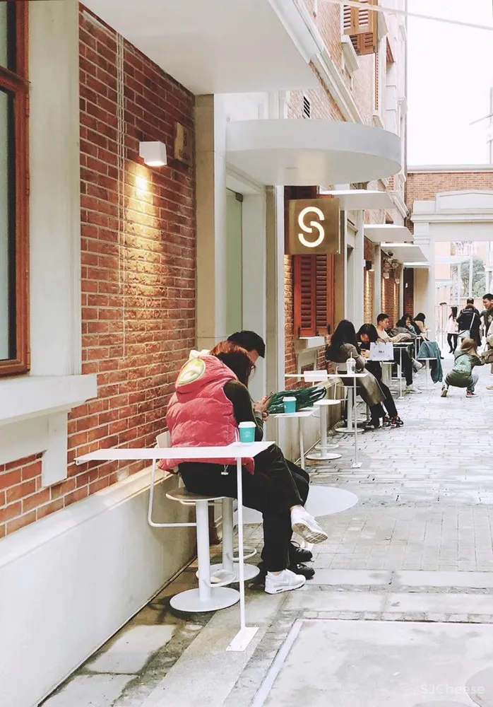 最新 | 不迫建筑工作室：上海鹰集咖啡丰盛里店 首
