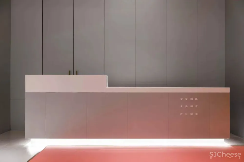 "VVNK JANE PLUS" 极简女装概念店 | 退化建筑