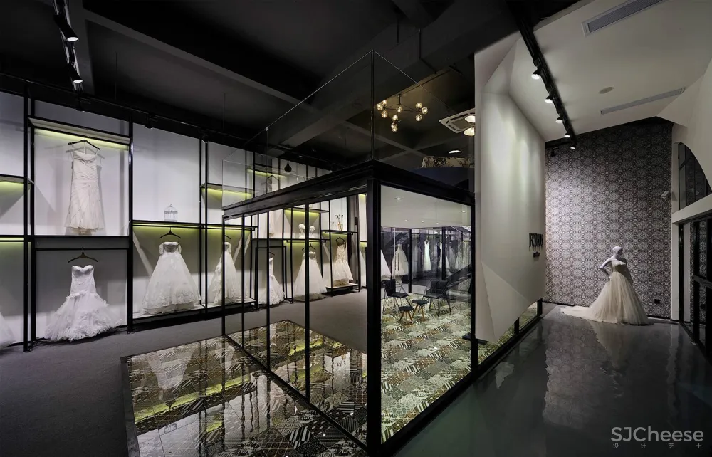 Forus高端定制婚纱机构 李超