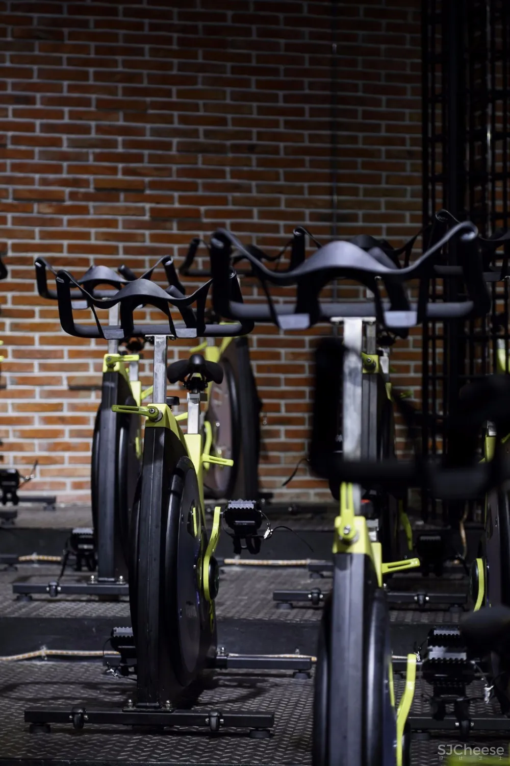 上海建桥学院:健身梦工厂设计