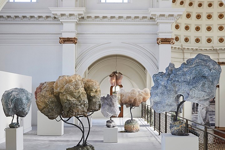 教堂与艺术的结合：Carpenters Workshop画廊作品