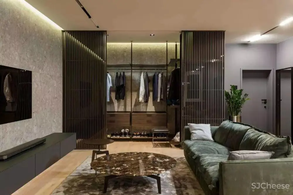 敖德萨：黑海岸边的69平米时髦公寓