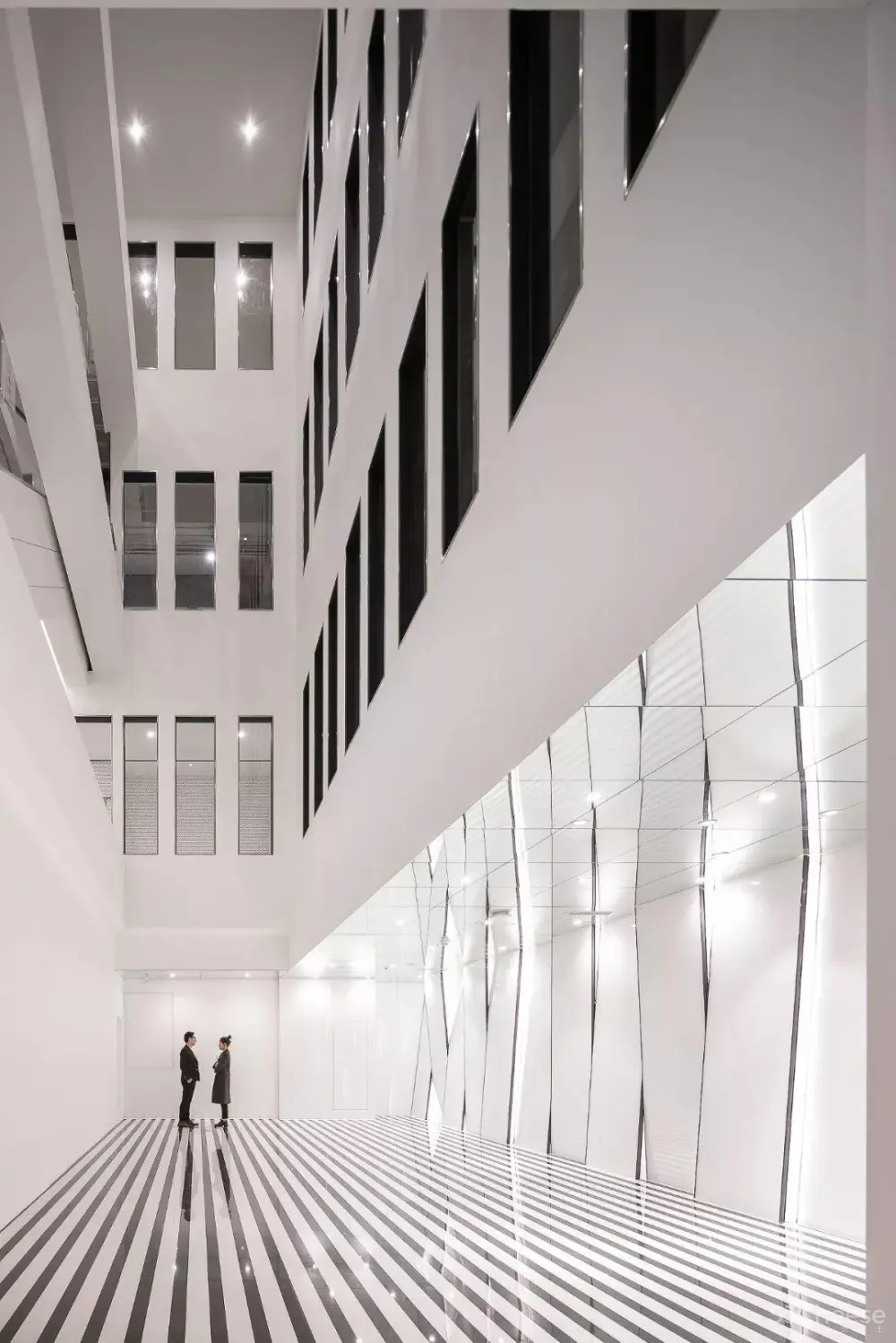 创意女神李想：办公室，竟美成了人人爱的艺术馆，惊艳深圳！