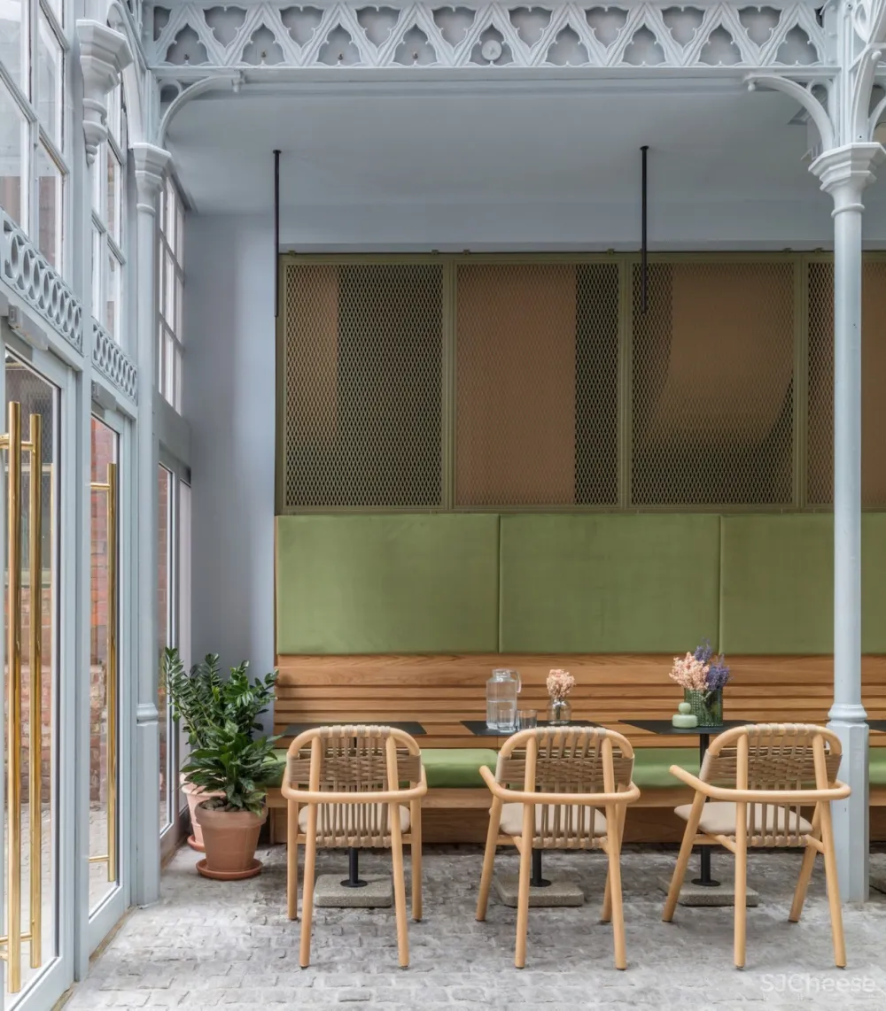 注入经典现代魅力的 Whitworth Locke 酒店 /Grzywinski+Pons 首