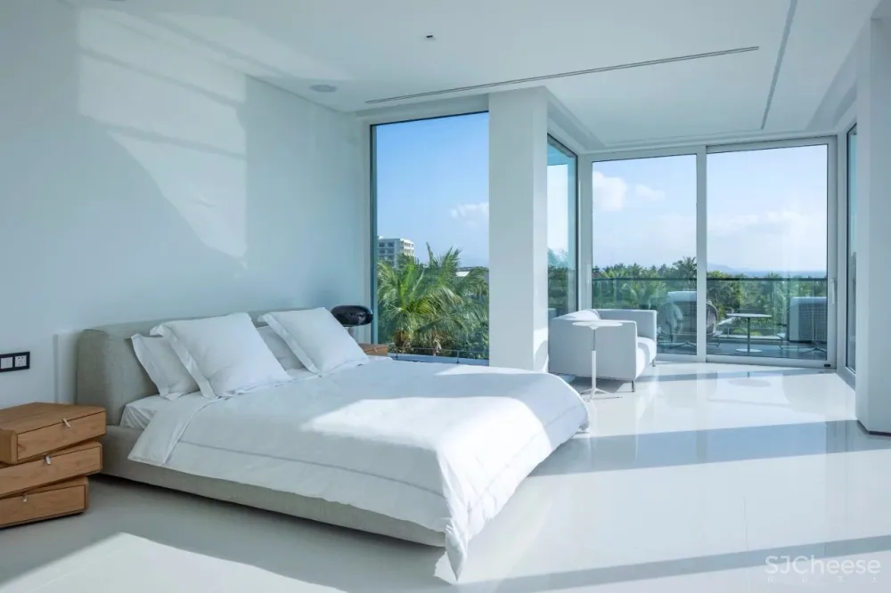 新作 | 1400m² 极简白顶级度假别墅，89年设计师惊艳演绎 首