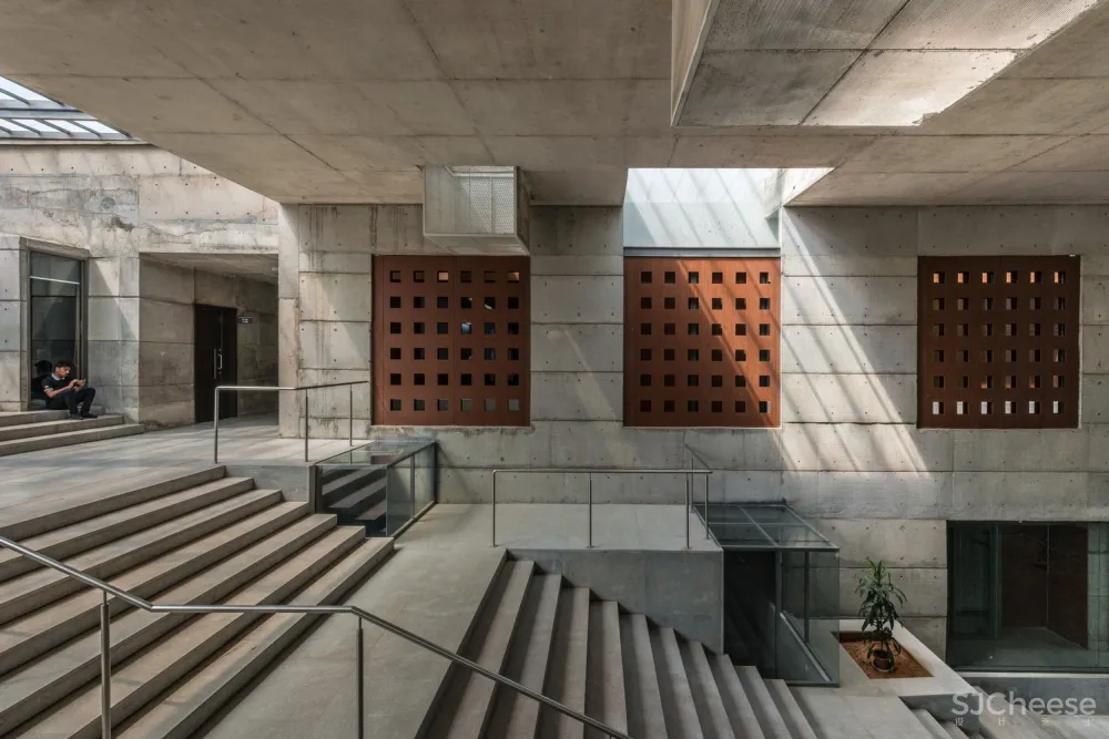 IIM-B 新教学综合体 / Mindspace Architects 首