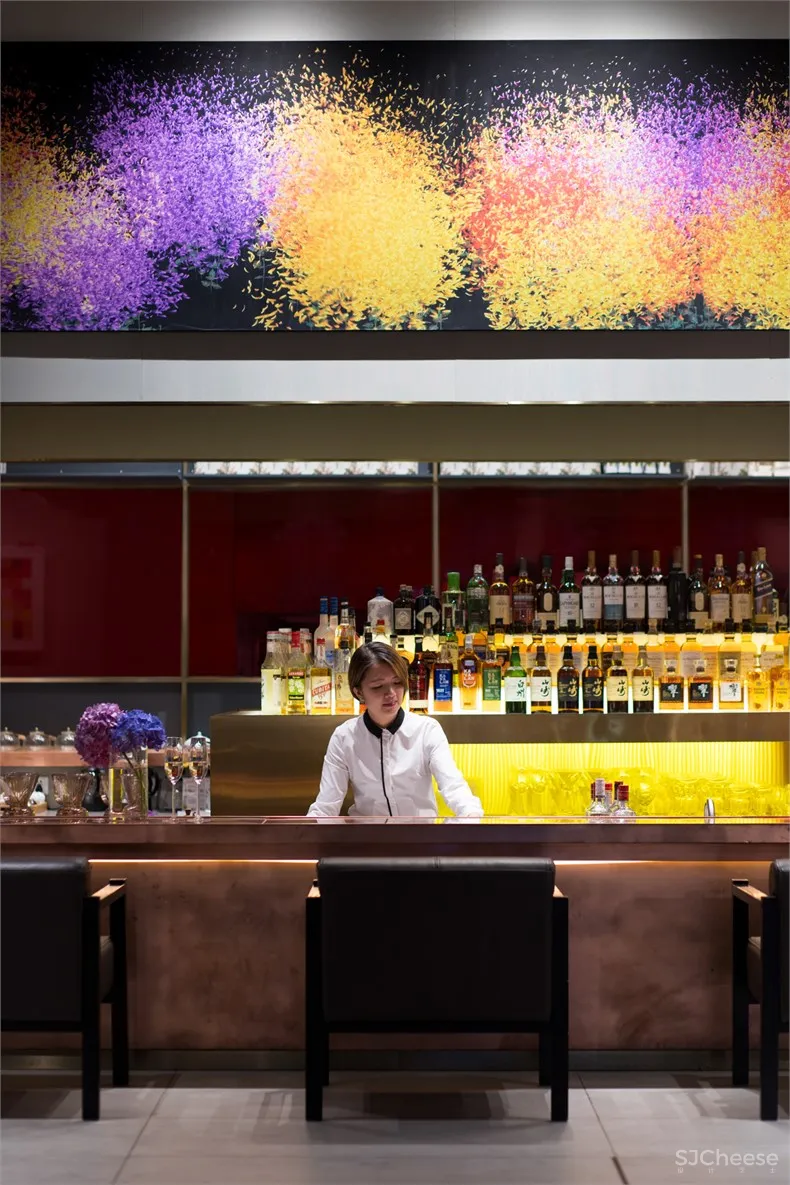 贝森豪斯：绽放花园成都艺术餐厅设计