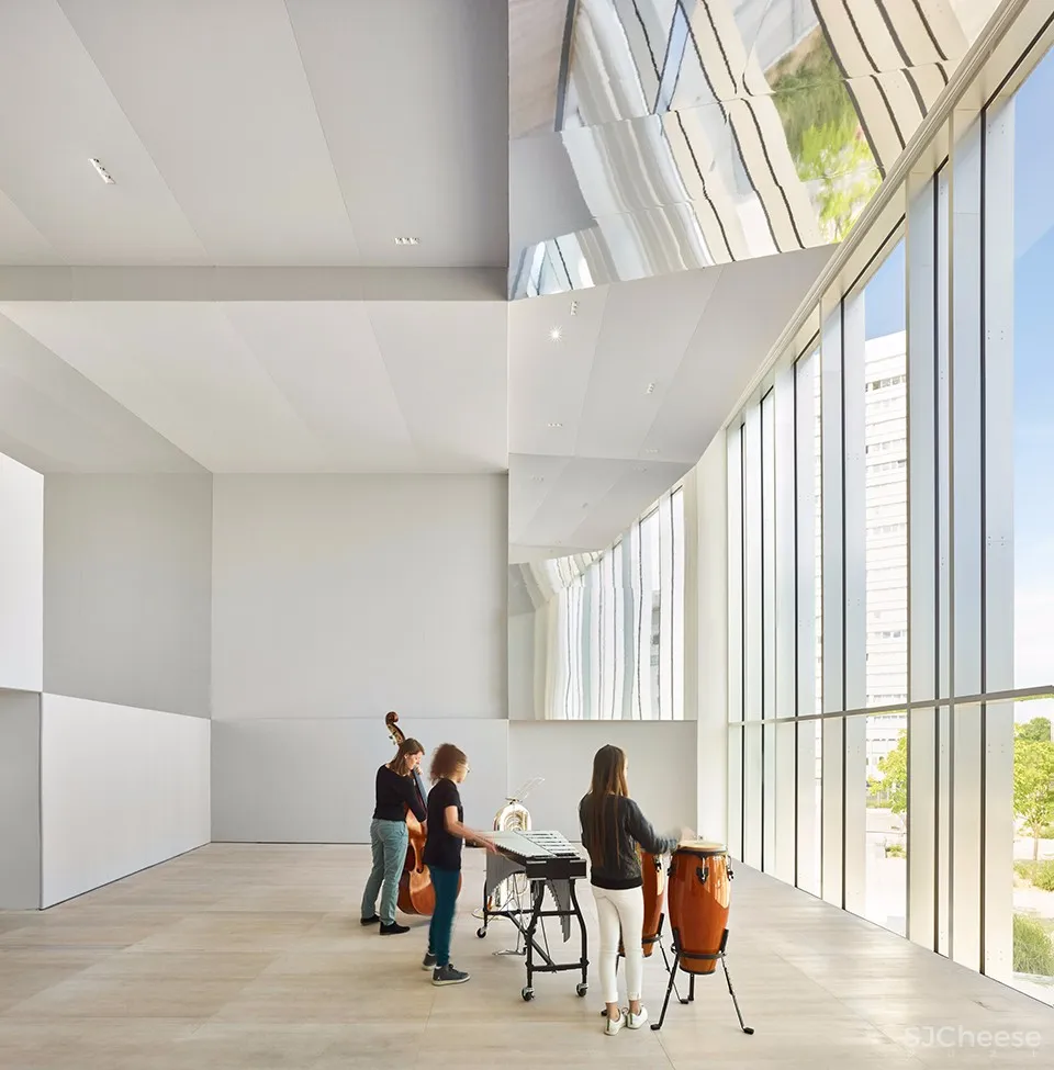 Dominique Coulon & associés:法国Allende表演厅和排练工作室 首