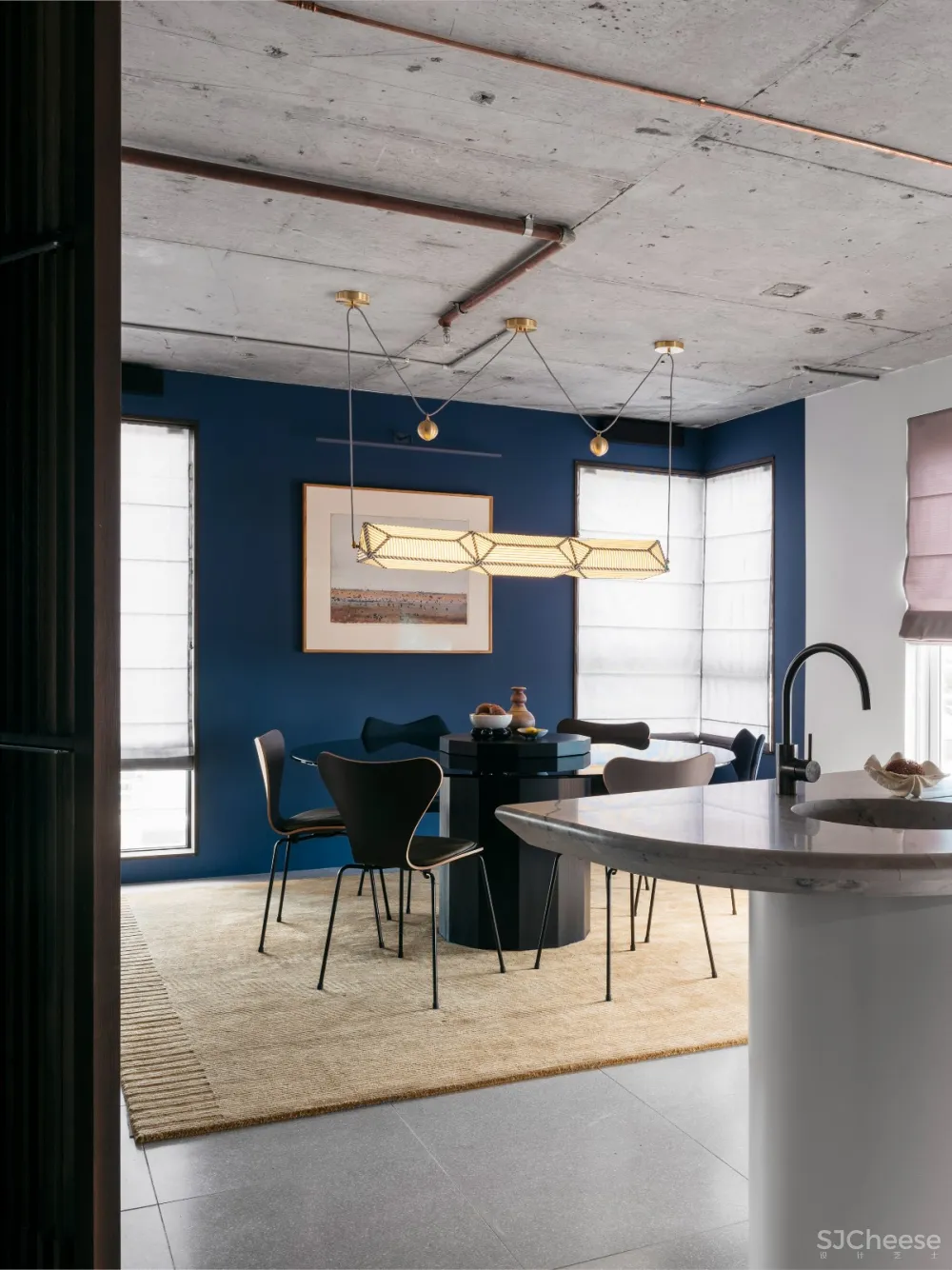 新作 | Amber Road 设计悉尼公寓 黑暗色调与工业材料的搭配 首