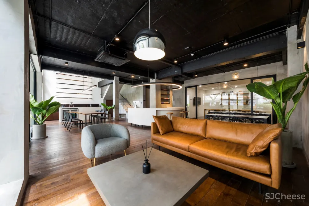 Sanuki Daisuke architects：越南年轻创业者的办公空间