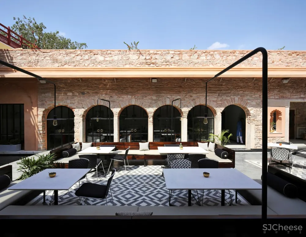 印度 Baradari 宫改造 / Studio Lotus 首