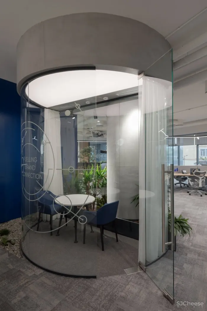 莫斯科DPG通信机构办事处设计