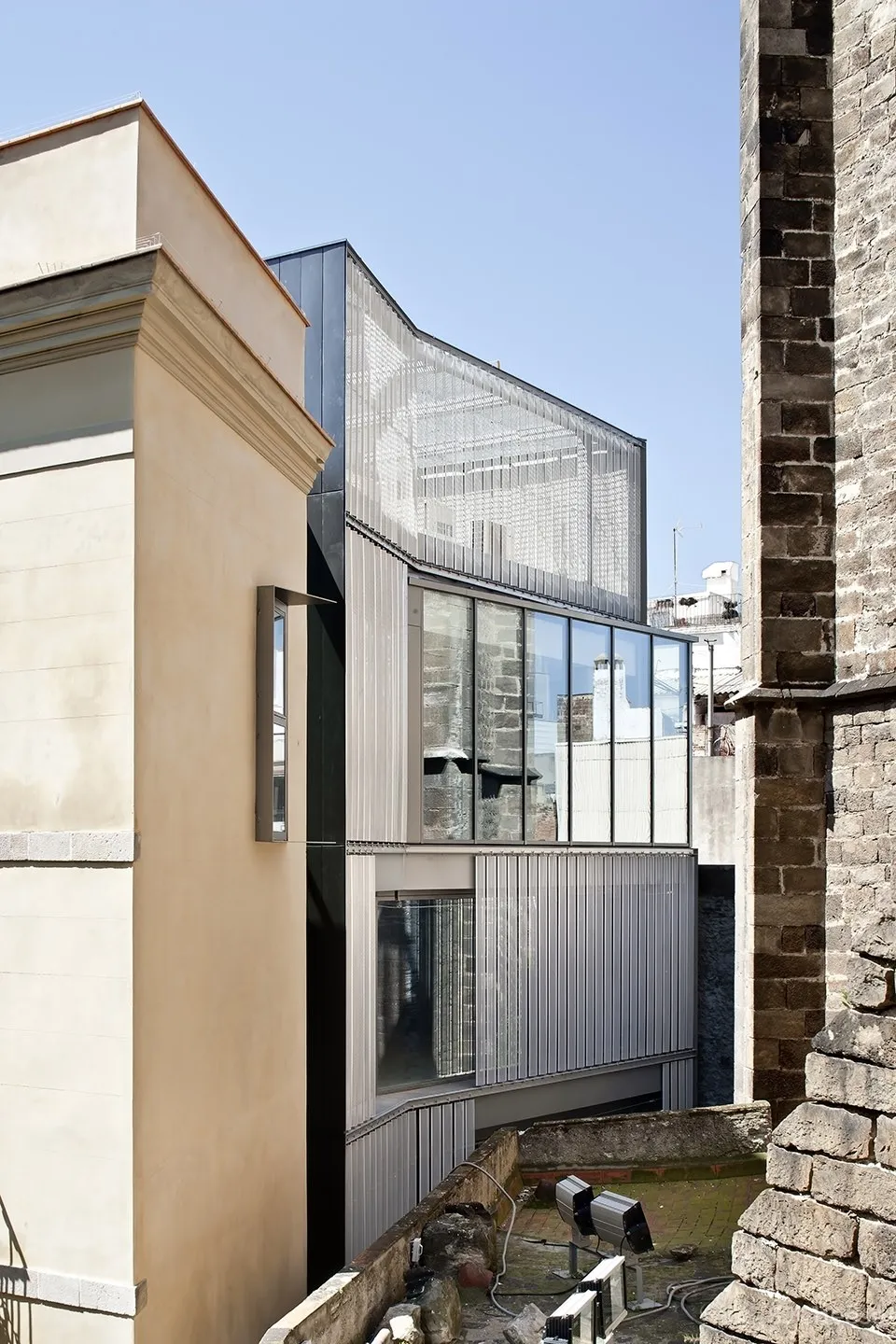 玩具图书馆与办公室,巴塞罗那 / taller 9s arquitectes