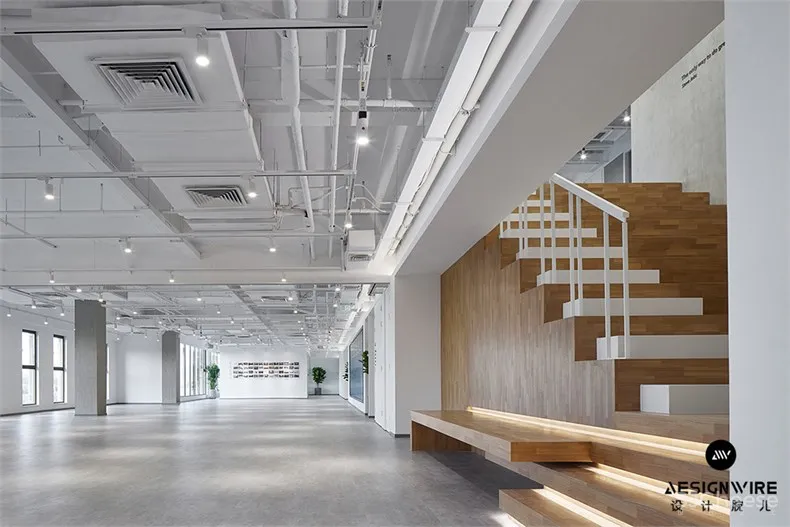 演讲角b.jpg 张晓亮:DayOne法律科技大楼