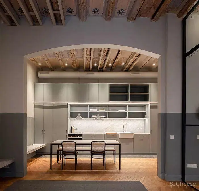 西班牙:空间的破败与精致,严谨与多变 西班牙:空间的破败与精致,严谨与多变